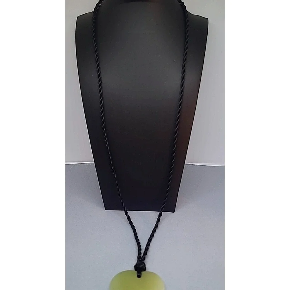 Vintage Heart Pendant Necklace Yellow Stone Carved Polished‎ Cord